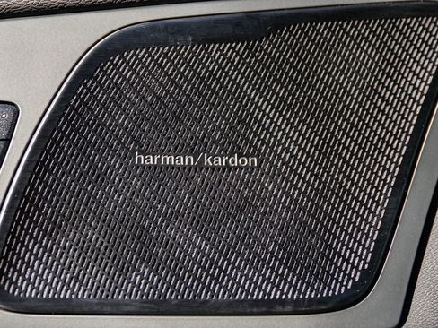 Used 2023 Volvo XC60 B5 Plus w/ Protection Package Premier image 24