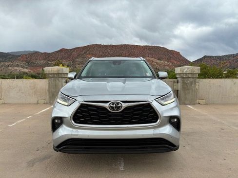 Used 2021 Toyota Highlander Limited image 5