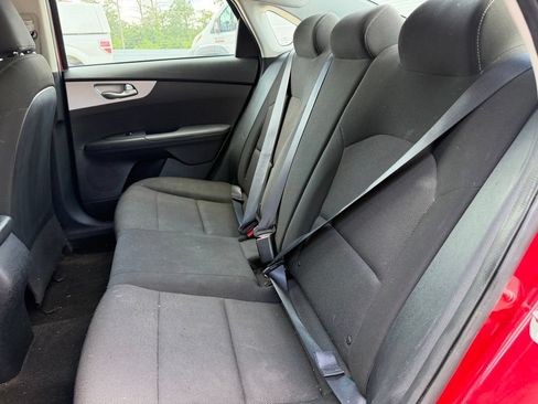 Used 2024 Kia Forte LXS FWD image 12