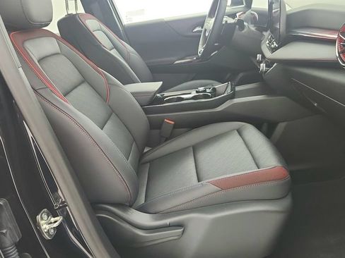 Certified 2026 Chevrolet Equinox RS FWD image 30