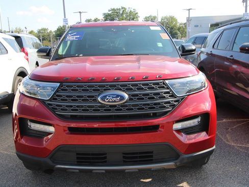 Used 2024 Ford Explorer XLT w/ Equipment Group 202A AWD/4WD image 2