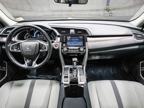 Used 2019 Honda Civic EX image 15