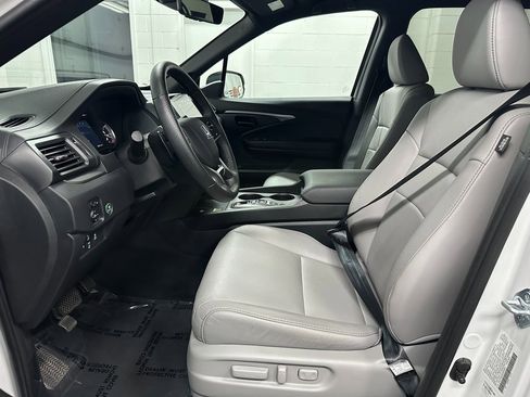 Used 2025 Honda Passport EX-L image 20