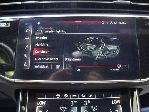 Used 2021 Audi Q8 Premium Plus w/ Premium Plus Package AWD/4WD image 23