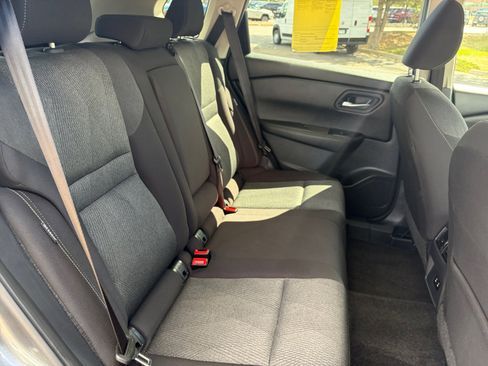 Used 2025 Nissan Rogue SV AWD/4WD image 18