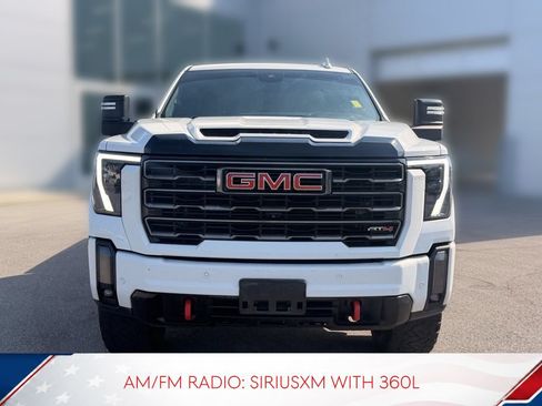 Used 2024 GMC Sierra 2500 AT4 AWD/4WD image 3