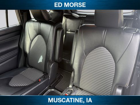 Used 2024 Toyota Highlander XSE AWD/4WD image 13