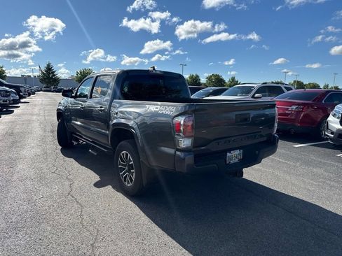 Used 2021 Toyota Tacoma TRD Sport AWD/4WD image 8