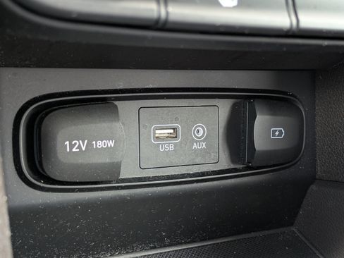 Used 2019 Hyundai Santa Fe SEL FWD image 21