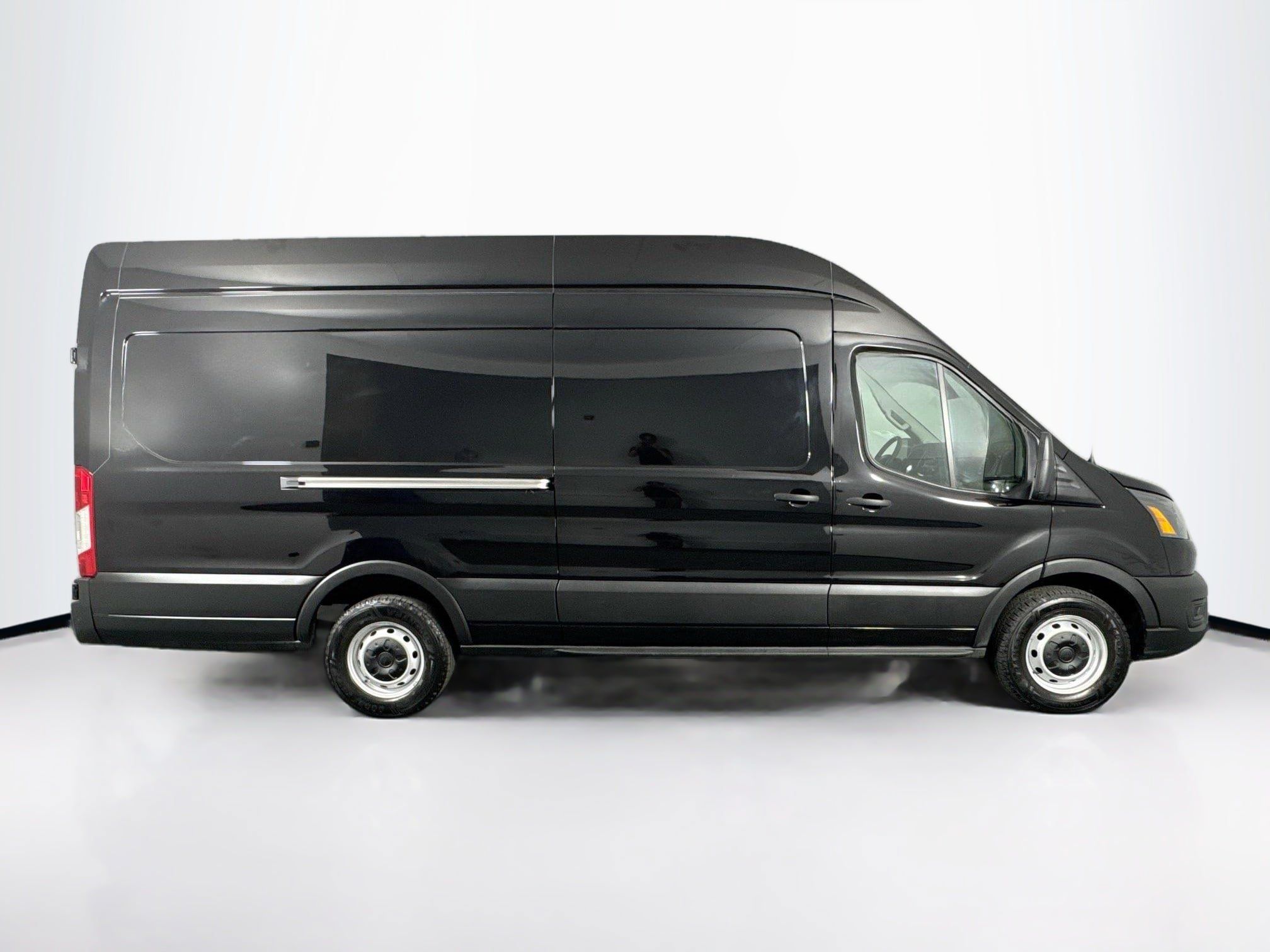 Used 2023 Ford Transit 250 148 High Roof Extended w/ Load Area Protection Package RWD image 16