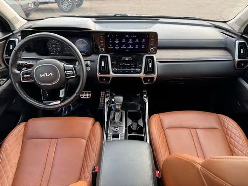 Used 2022 Kia Sorento SX Prestige w/ Rust Color Package image 7