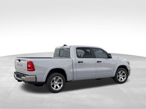 Used 2026 RAM 1500 Big Horn AWD/4WD image 4