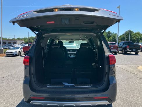 Used 2018 Kia Sedona SX Limited FWD image 15
