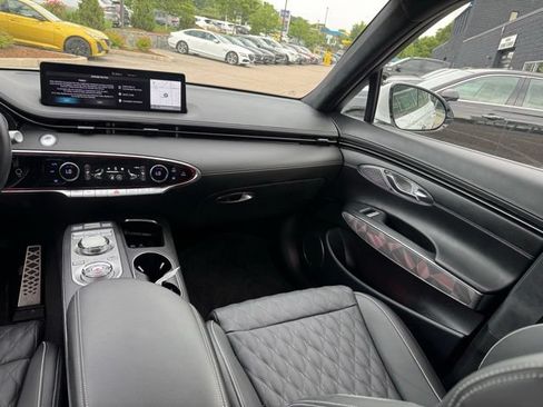Certified 2024 Genesis GV70 3.5T Sport w/ Sport Advanced Package AWD/4WD image 42