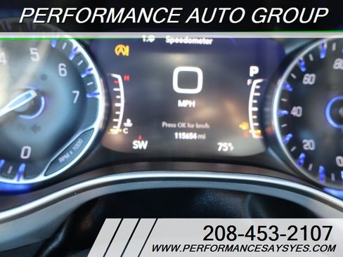 Used 2020 Chrysler Pacifica Touring-L Plus FWD image 5