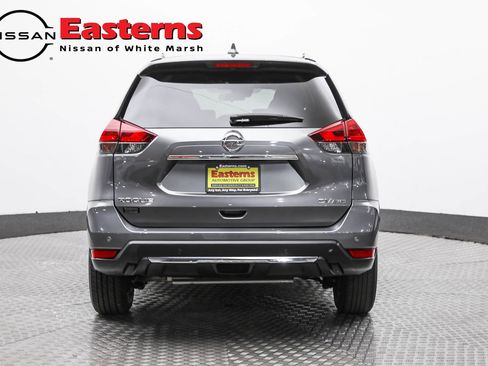 Used 2019 Nissan Rogue SV w/ Premium Package image 6