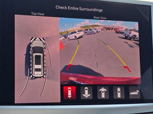 Used 2026 Chrysler Pacifica Select FWD image 29