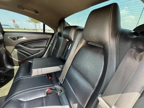 Used 2016 Mercedes-Benz CLA 250 image 32