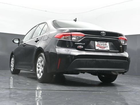 Used 2026 Toyota Corolla LE FWD image 38
