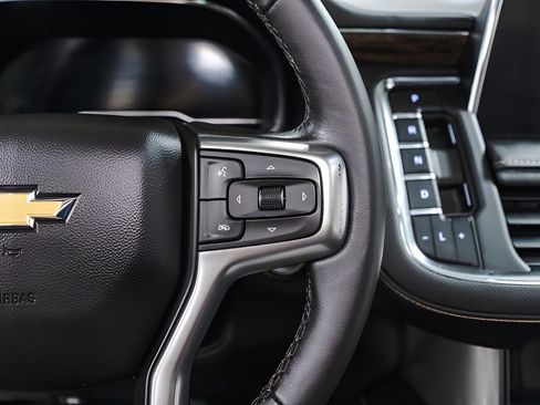 Used 2022 Chevrolet Tahoe Premier AWD/4WD image 12