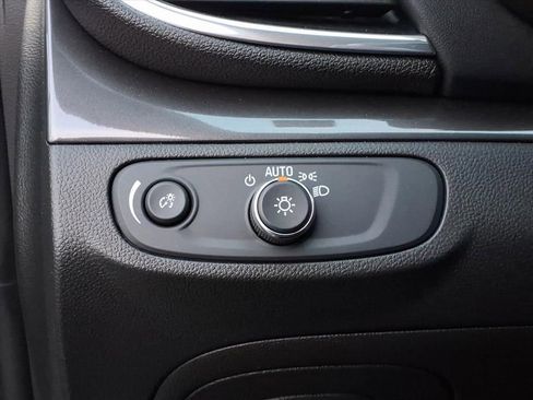 Used 2020 Buick Encore Preferred image 17