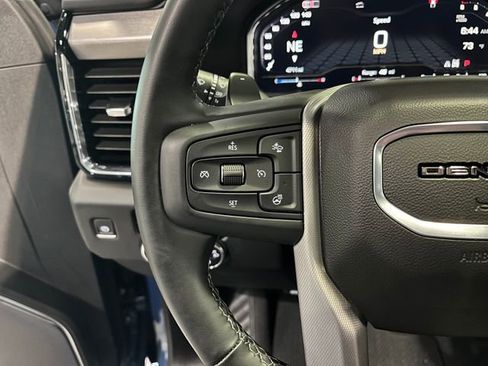 Used 2025 GMC Sierra 1500 Denali w/ Denali Reserve Package AWD/4WD image 18