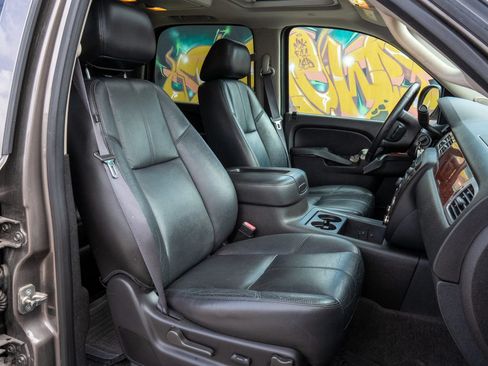 Used 2013 Chevrolet Tahoe LT w/ Texas Edition RWD image 26