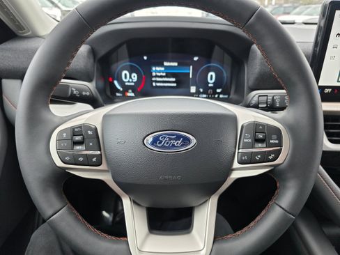 New 2026 Ford Explorer Active w/ Active Comfort Package image 15