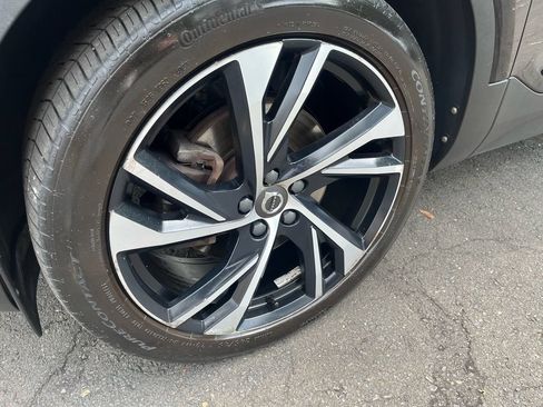 Used 2019 Volvo XC40 T5 R-Design AWD/4WD image 31