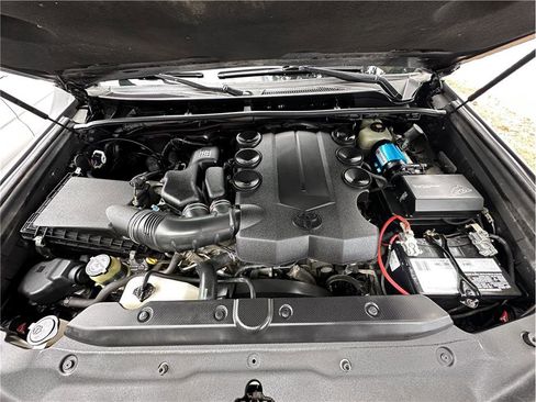 Used 2018 Toyota 4Runner TRD Off-Road image 38