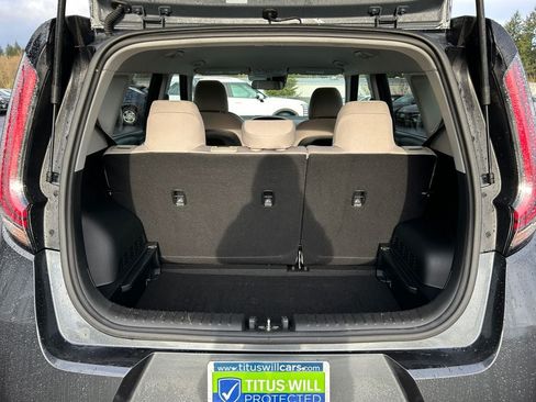 Used 2025 Kia Soul LX FWD image 24