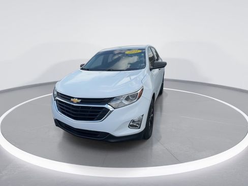 Used 2021 Chevrolet Equinox LS FWD image 4