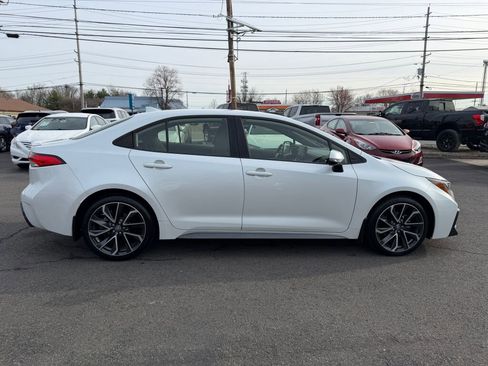 Used 2022 Toyota Corolla SE image 8