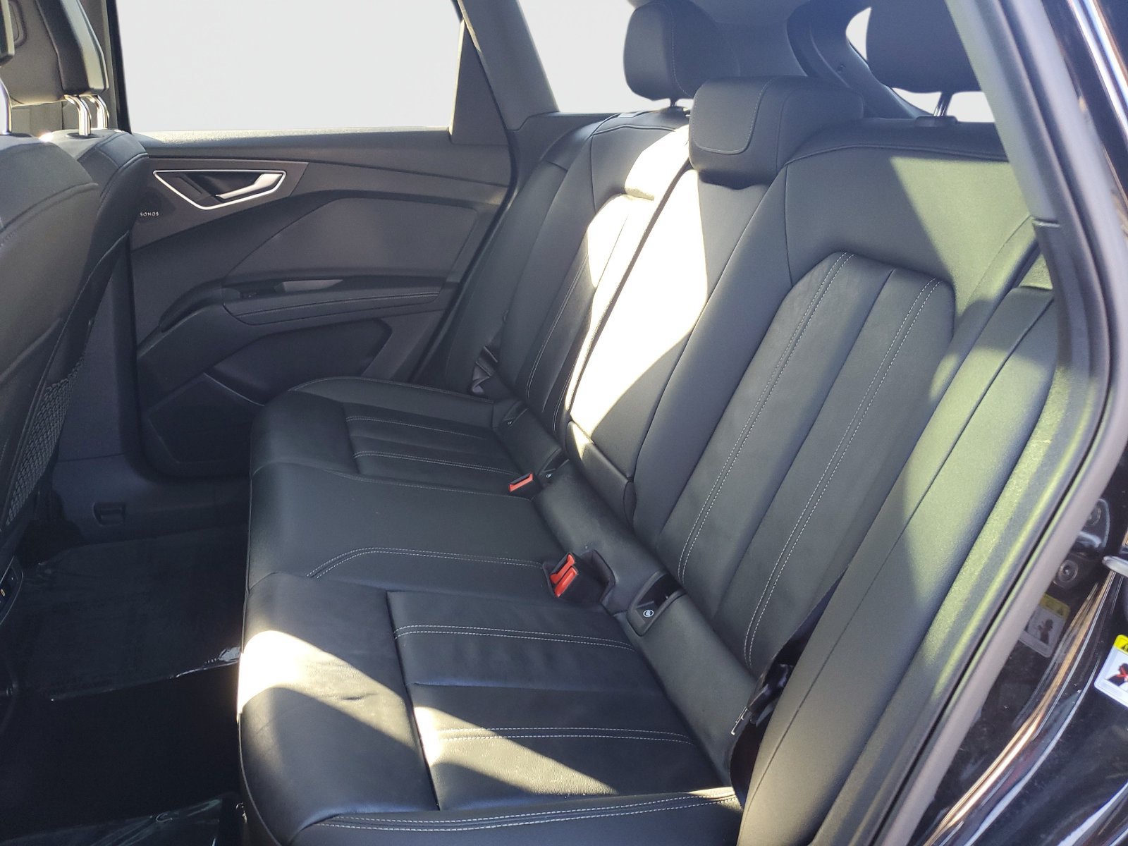 Used 2024 Audi Q4 e-tron Prestige AWD/4WD image 13