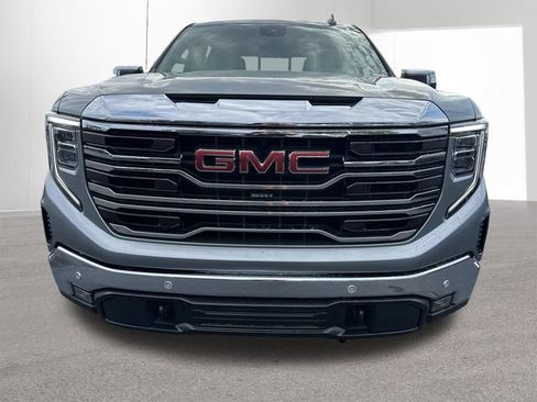 Used 2023 GMC Sierra 1500 SLT w/ SLT Premium Plus Package AWD/4WD image 42
