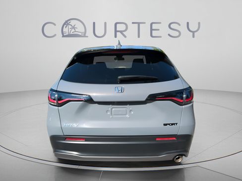 Certified 2025 Honda HR-V Sport image 6
