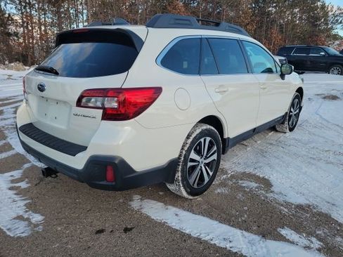 Used 2018 Subaru Outback 2.5i Limited image 9
