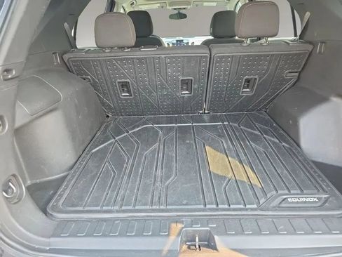 Used 2021 Chevrolet Equinox LT AWD/4WD image 11