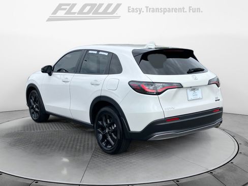 Certified 2025 Honda HR-V Sport image 6