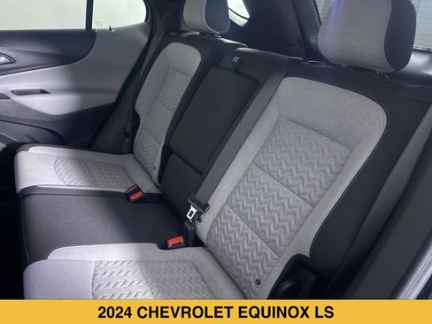 Certified 2024 Chevrolet Equinox LS w/ LS Convenience Package FWD image 12