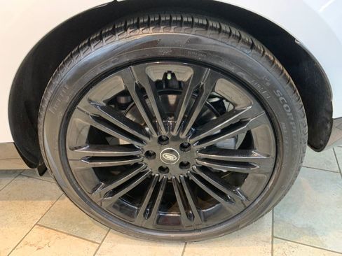 Used 2023 Land Rover Range Rover Long Wheelbase SE AWD/4WD image 14