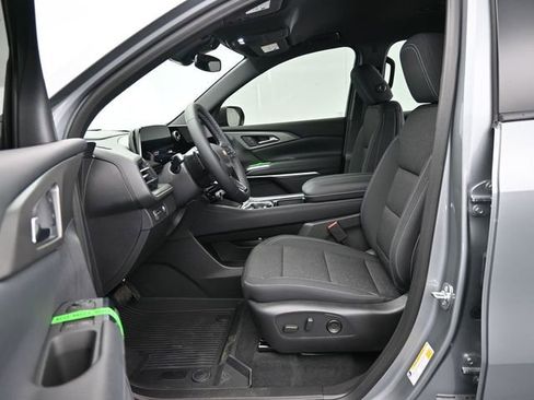 New 2026 Chevrolet Traverse LT w/ LPO, Floor Liner Package image 39