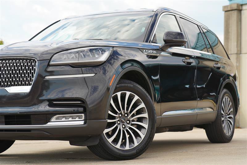 Used 2020 Lincoln Aviator Reserve AWD/4WD image 13