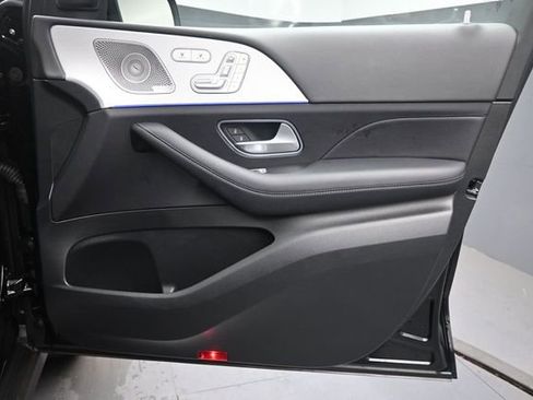 Used 2025 Mercedes-Benz GLE 350 4MATIC image 31