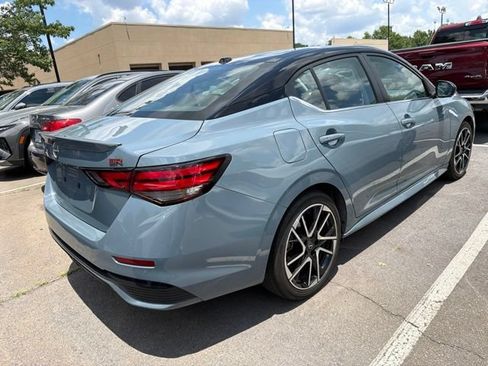 Used 2025 Nissan Sentra SR w/ SR Premium Package FWD image 6