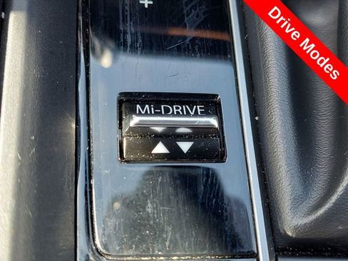 Used 2025 MAZDA CX-50 AWD 2.5 Hybrid w/ Premium Pkg image 22
