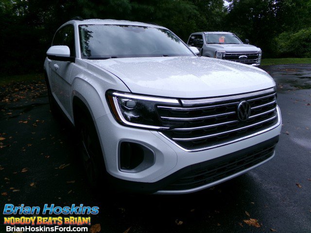 Used 2024 Volkswagen Atlas SE AWD/4WD image 1