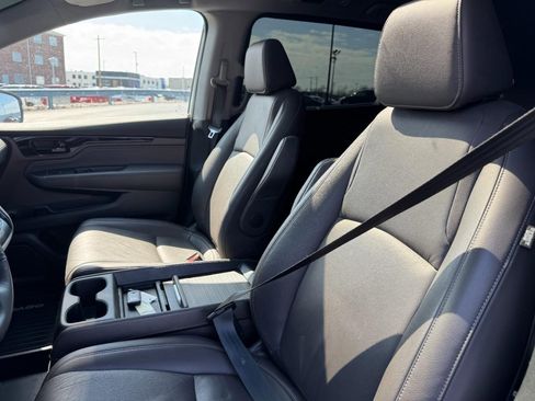 Certified 2023 Honda Odyssey Touring image 21