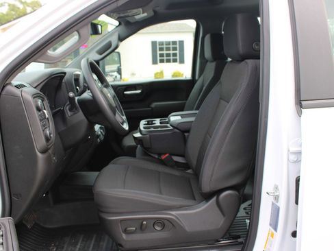 Used 2025 Chevrolet Silverado 2500 W/T w/ WT/CX Safety Package AWD/4WD image 19