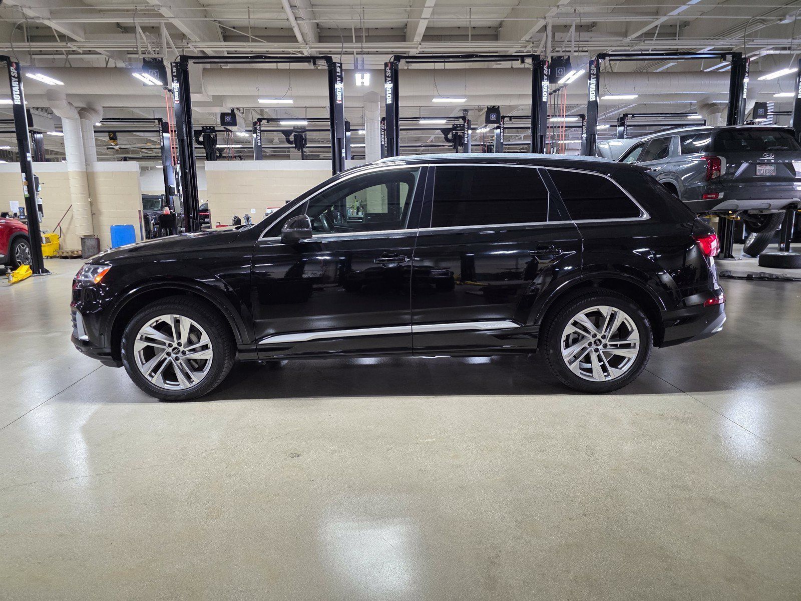 Used 2021 Audi Q7 2.0T Premium Plus w/ Premium Plus Package AWD/4WD image 8